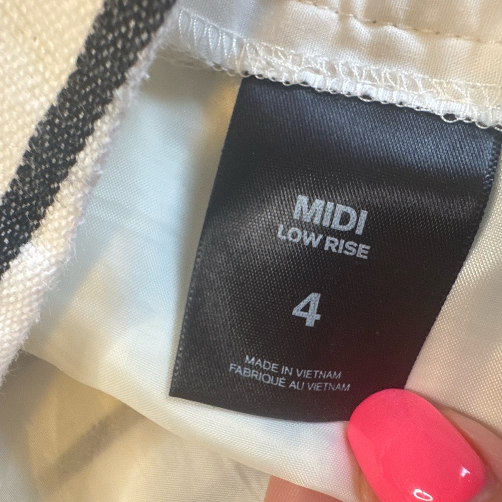Express size 4 midi low rise, dressy look white jean shorts, thin pinstripe - Picture 6 of 10